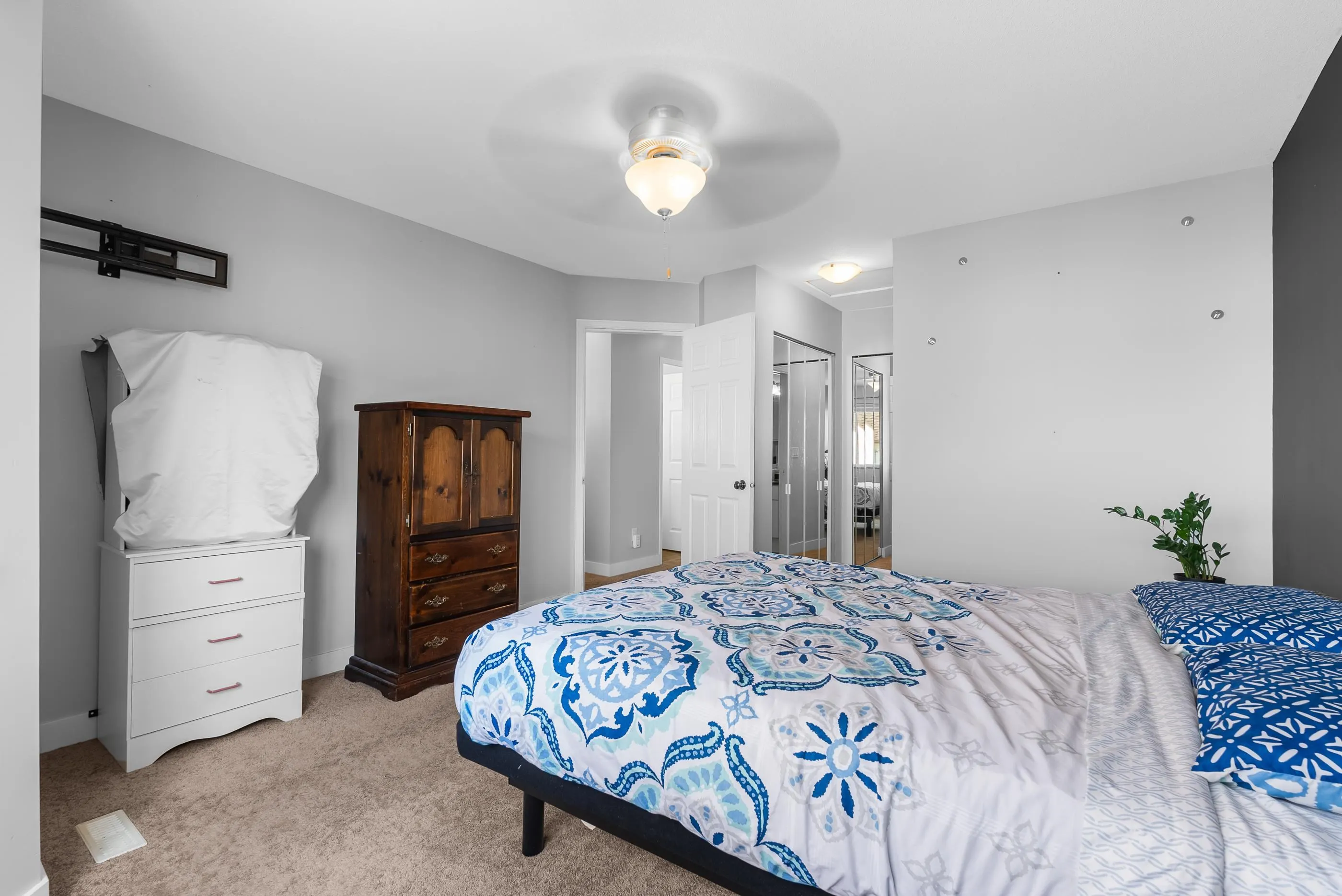 46 45740 Thomas Road