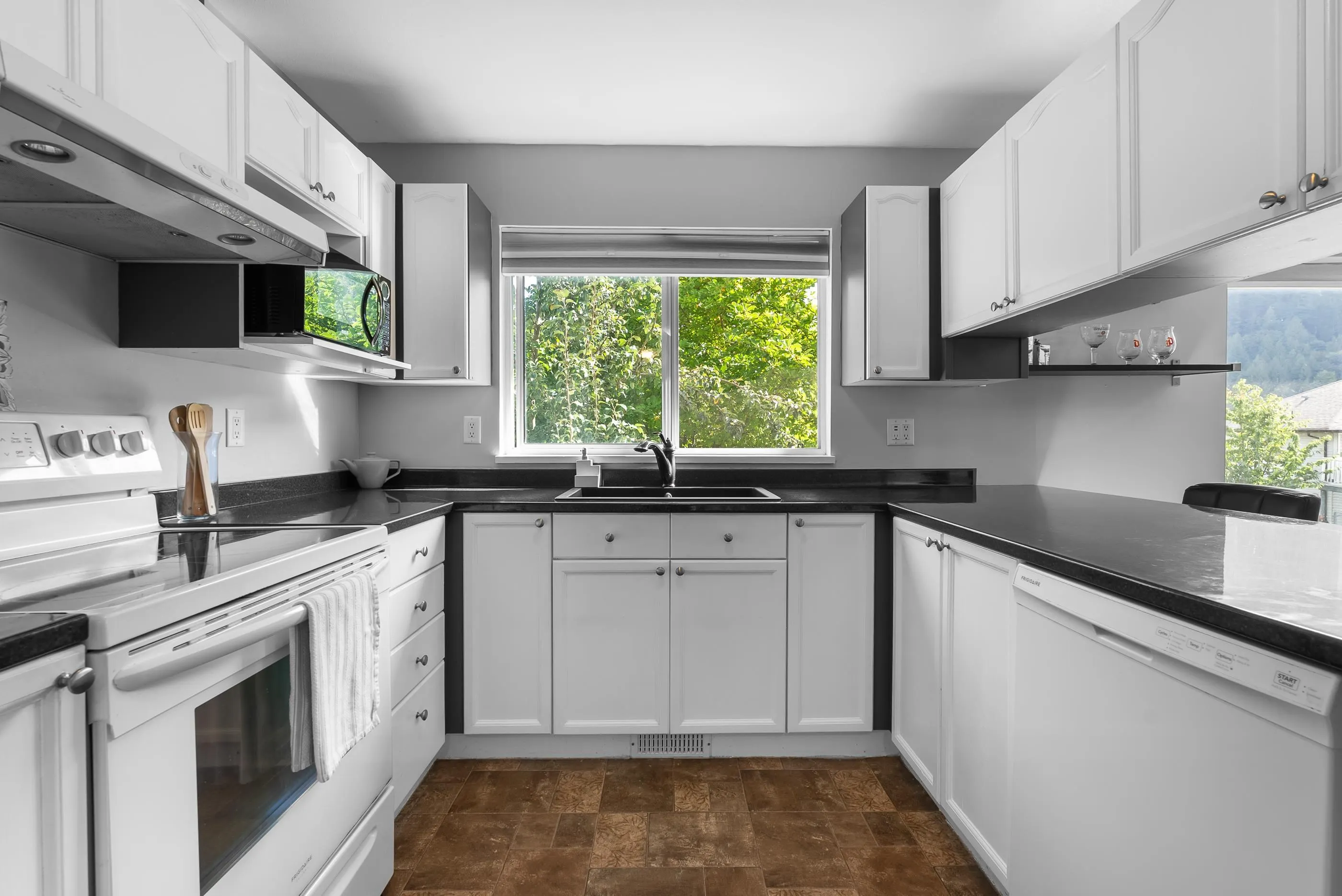 46 45740 Thomas Road