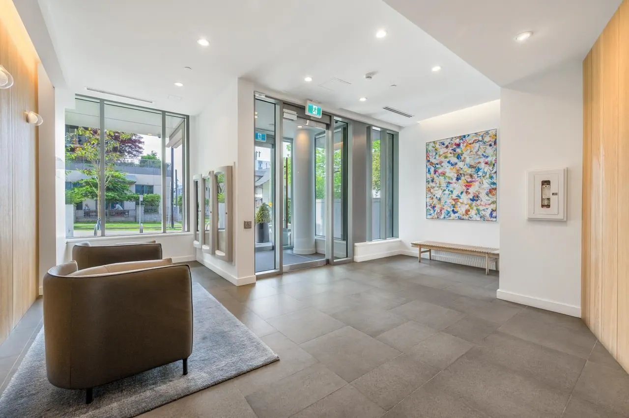 901 1180 Broughton Street