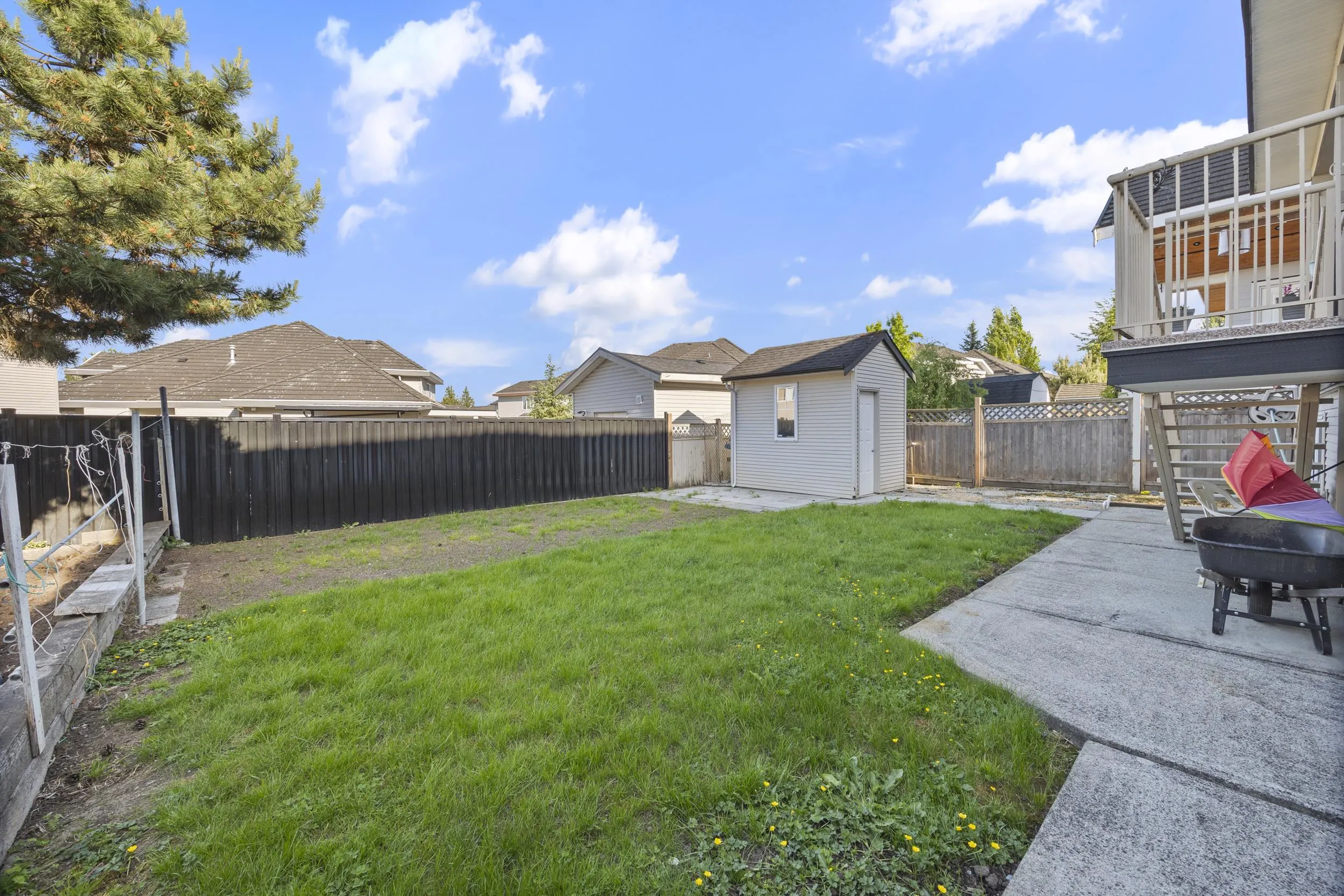 7376 148 Street
