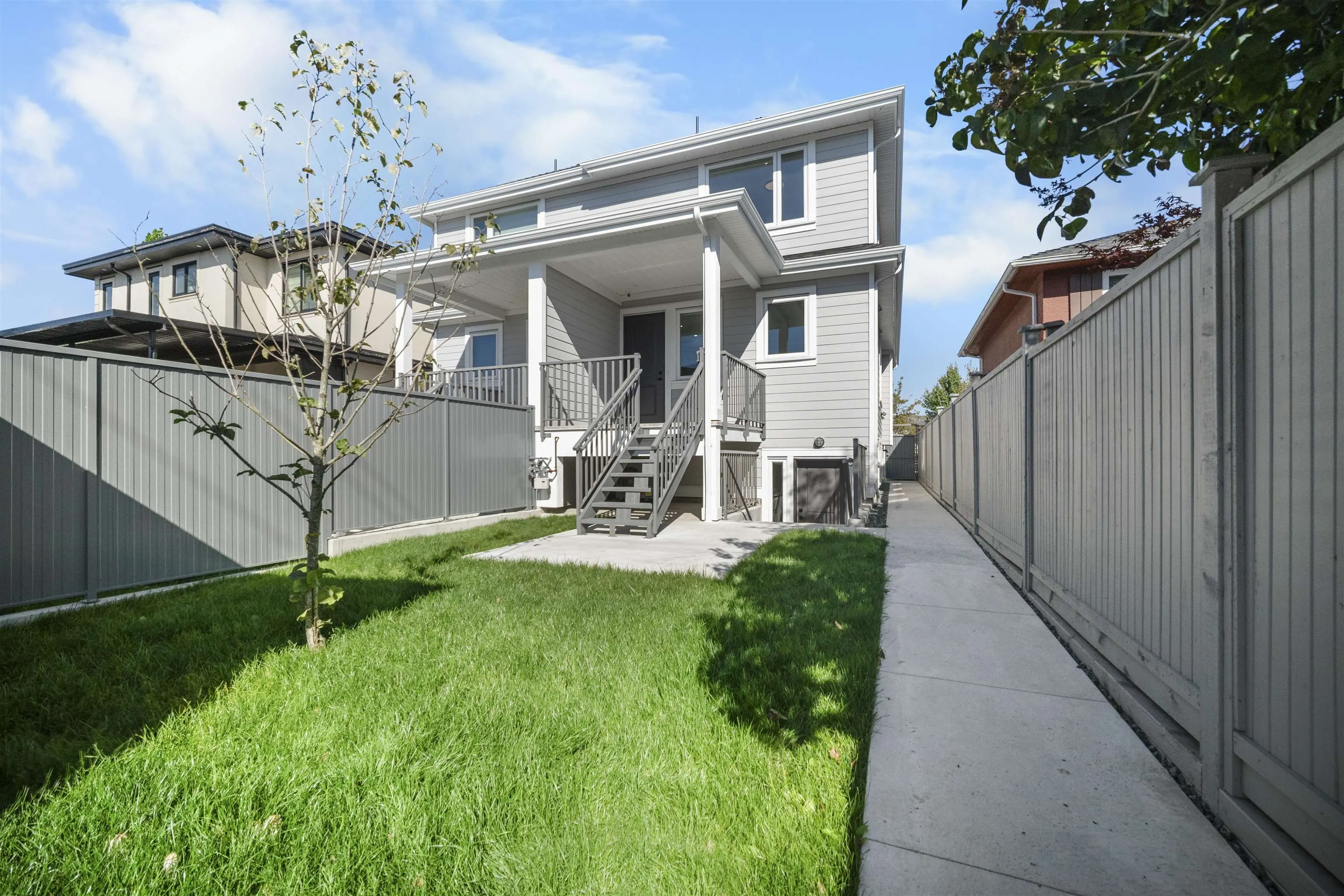 2790 E 49th Avenue