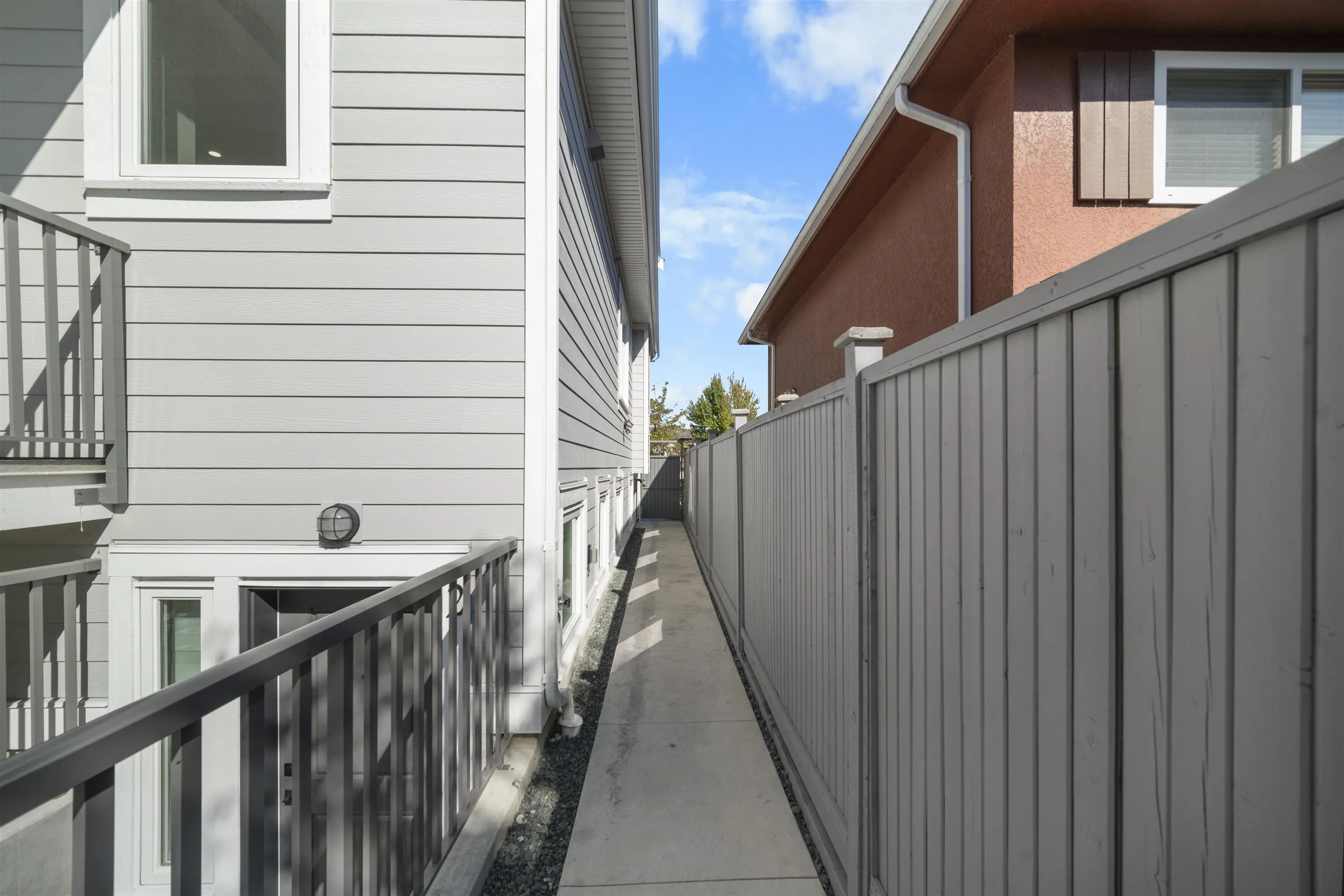 2790 E 49th Avenue