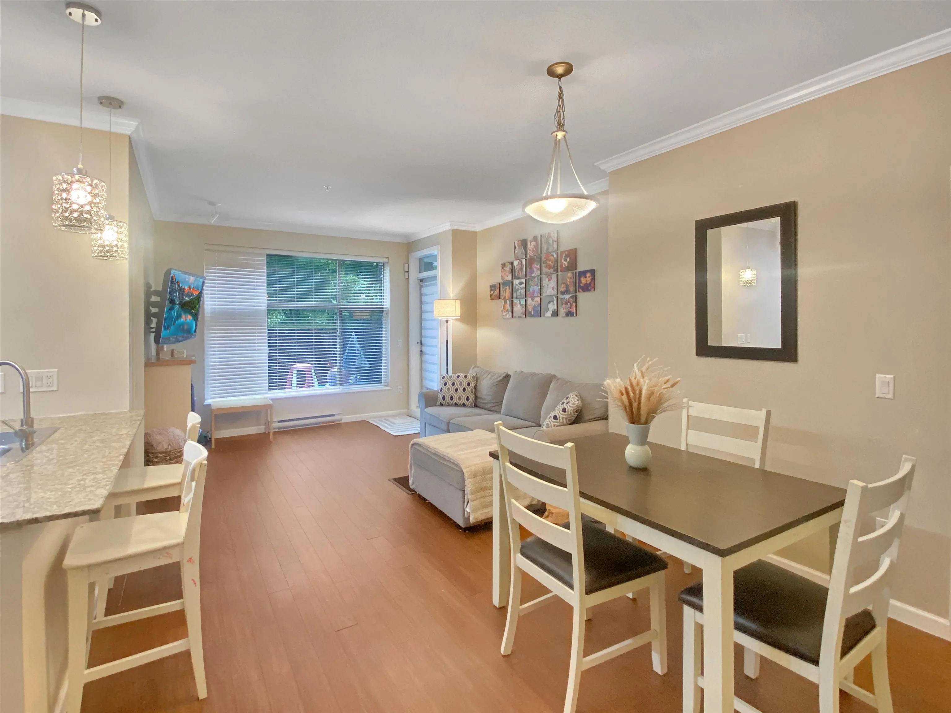 102 2477 Kelly Avenue