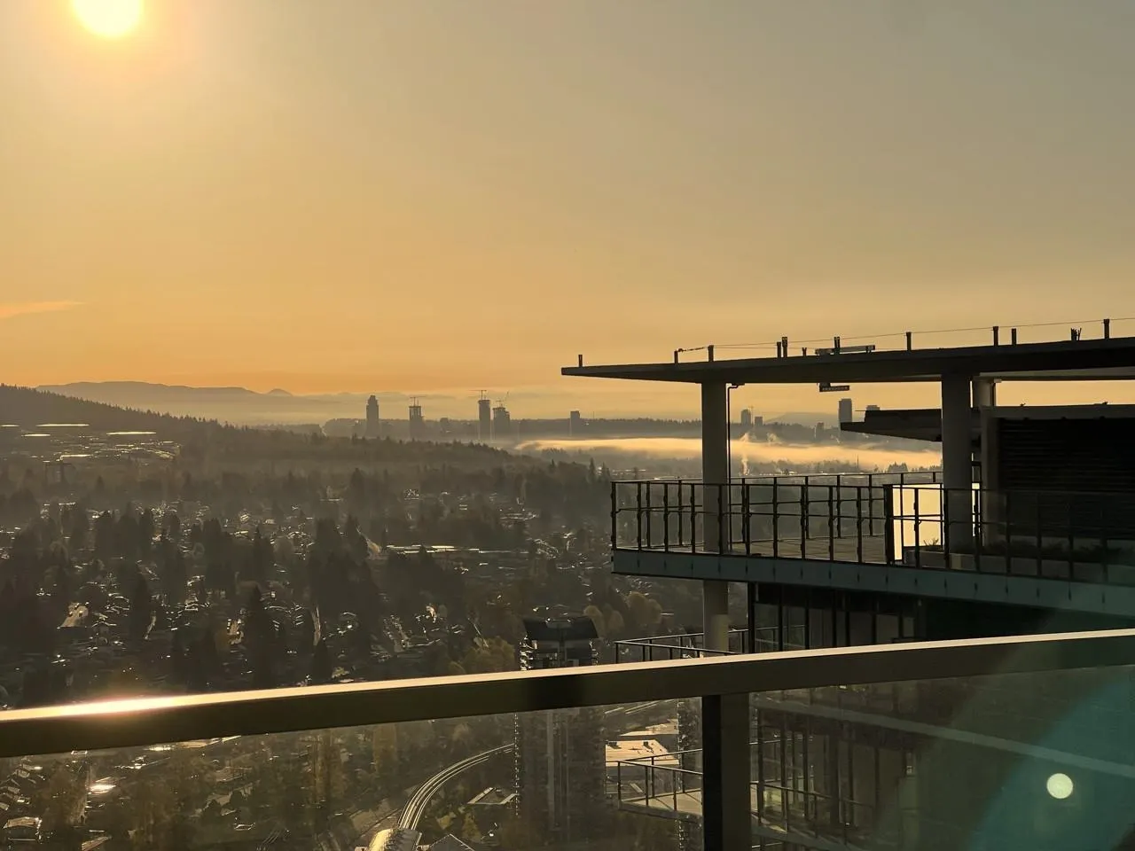 4705 4880 Lougheed Highway