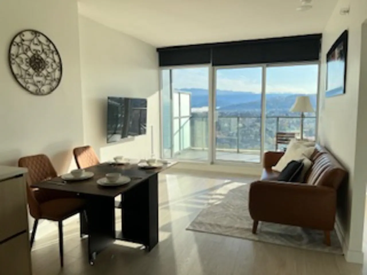4705 4880 Lougheed Highway