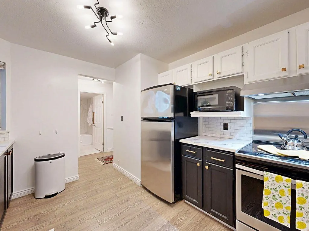 106 1467 Martin Street