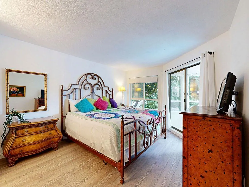 106 1467 Martin Street