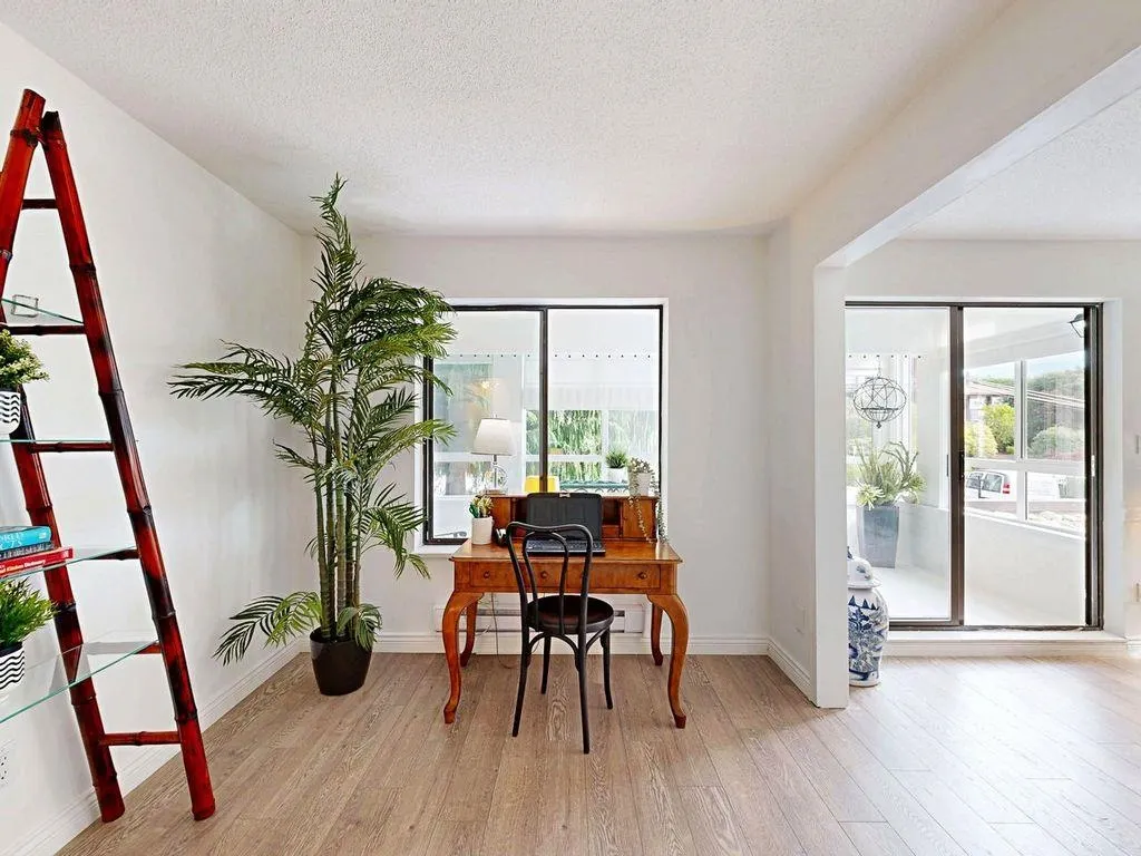 106 1467 Martin Street