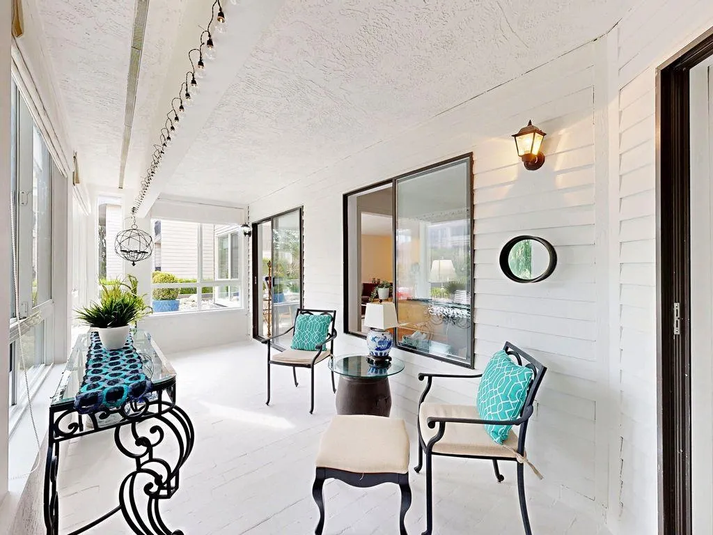 106 1467 Martin Street