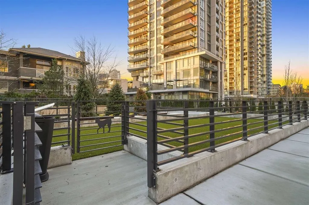 2503 6699 Dunblane Avenue