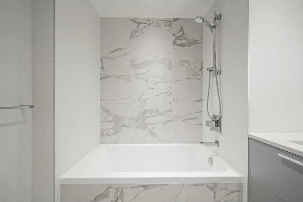 2503 6699 Dunblane Avenue