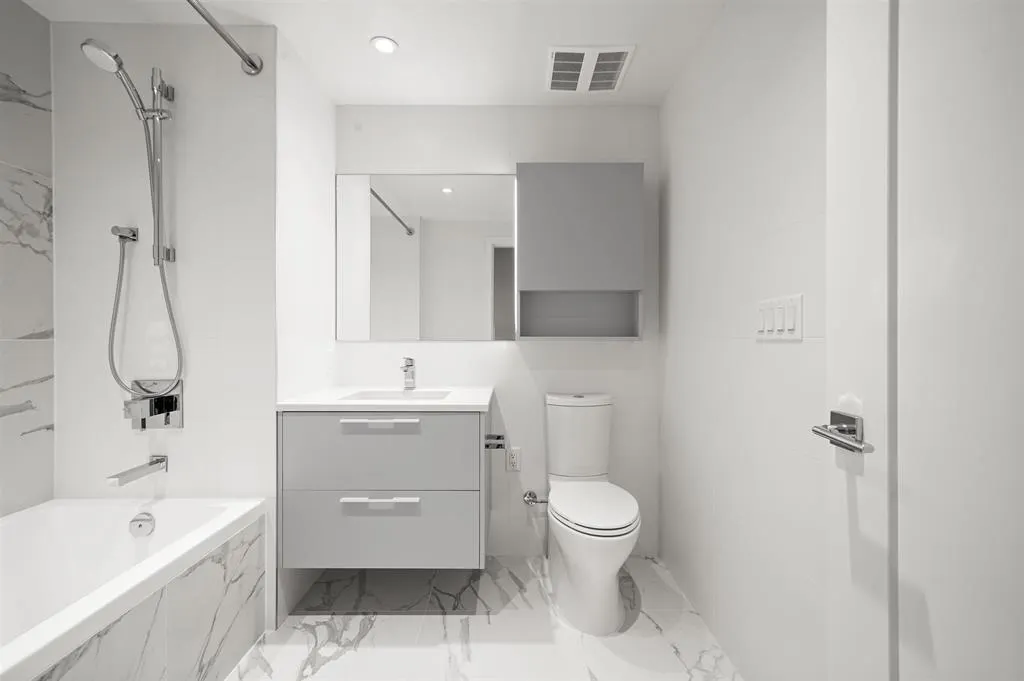 2503 6699 Dunblane Avenue