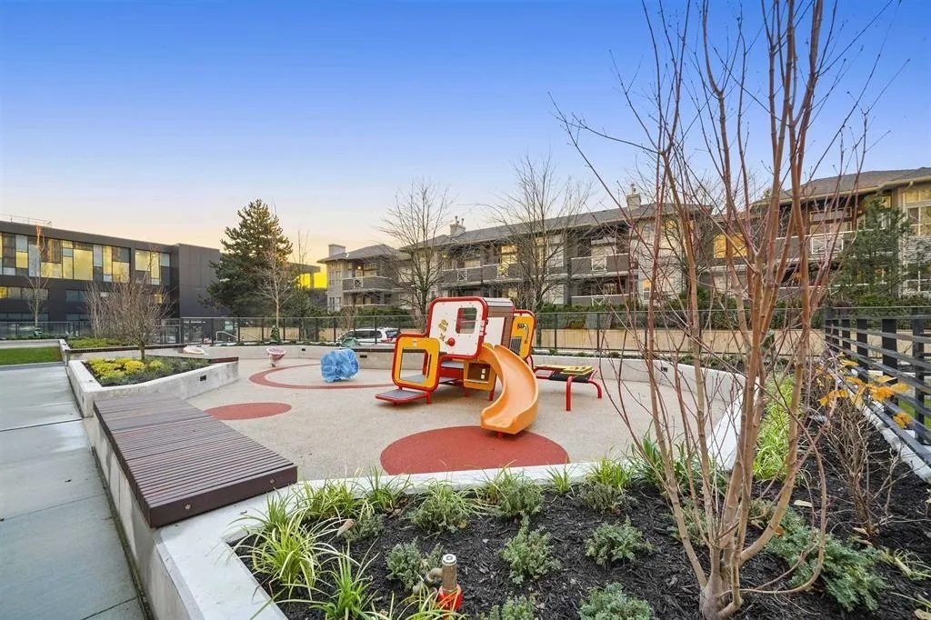 2503 6699 Dunblane Avenue