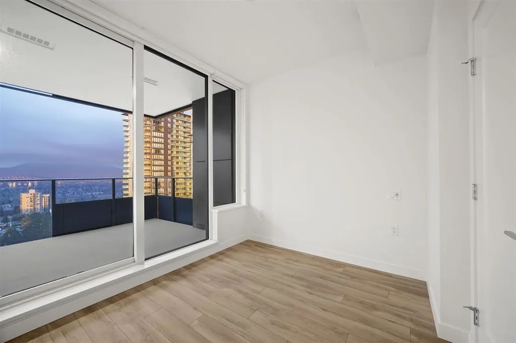 2503 6699 Dunblane Avenue