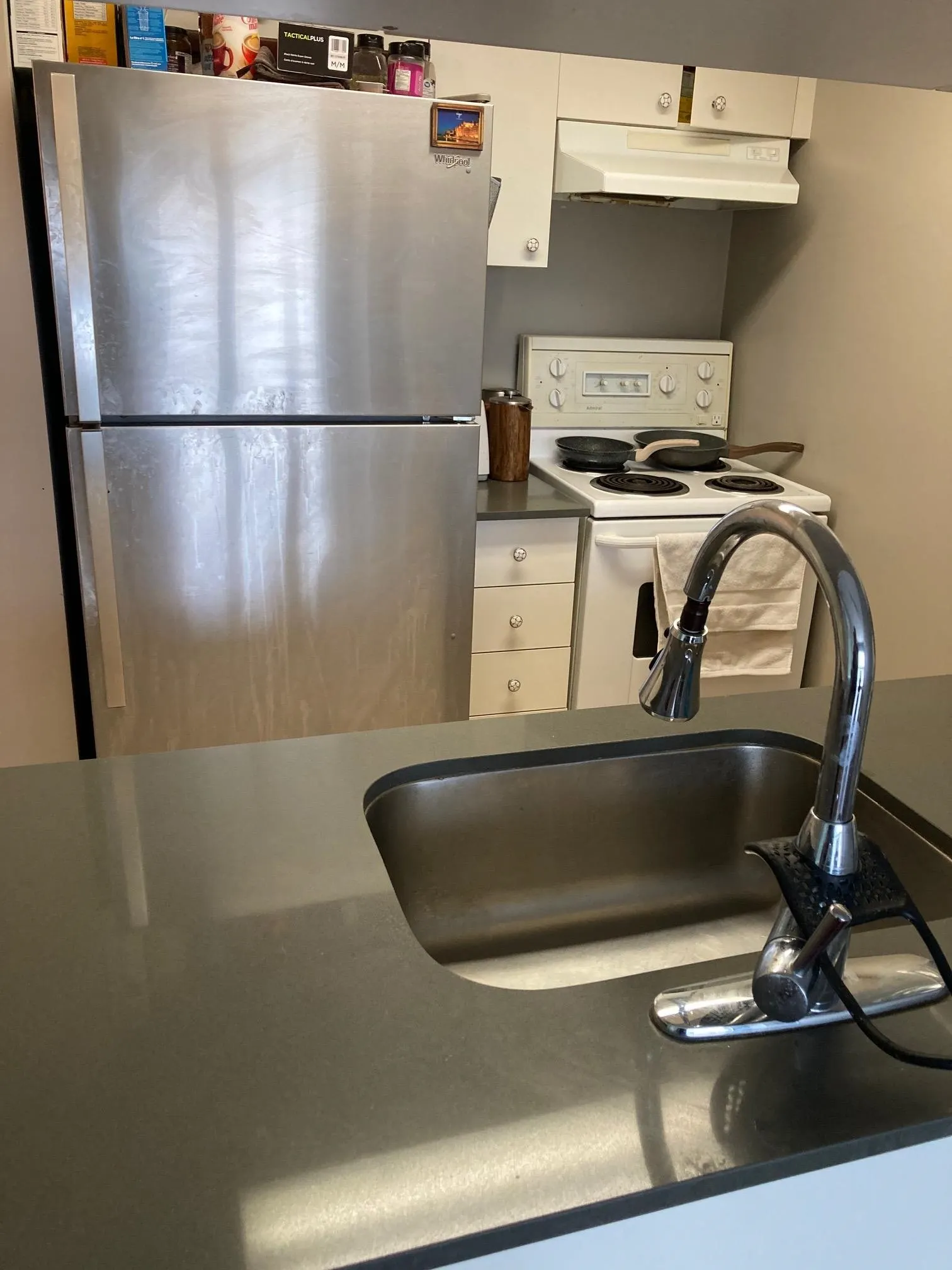 2402 1188 Howe Street