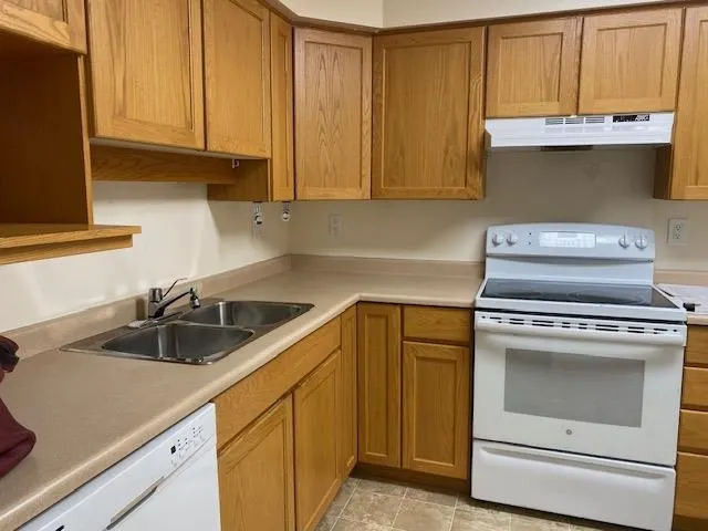 106 9186 Edwards Street