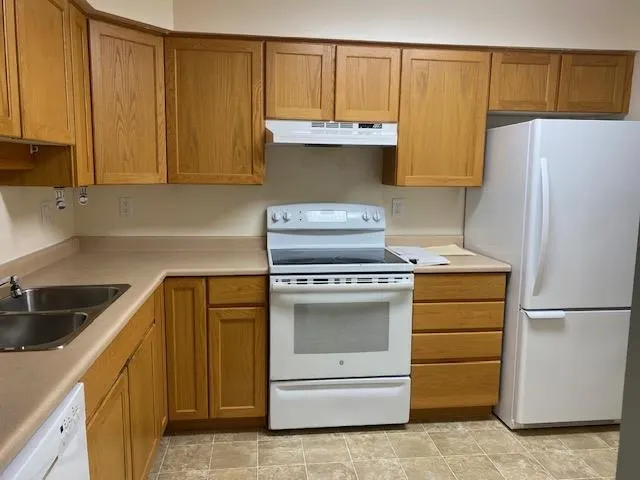 106 9186 Edwards Street