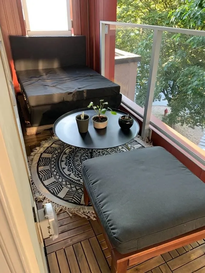 303 379 E Broadway Street