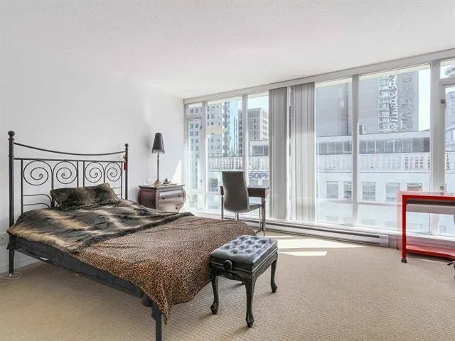 616 610 Granville Street