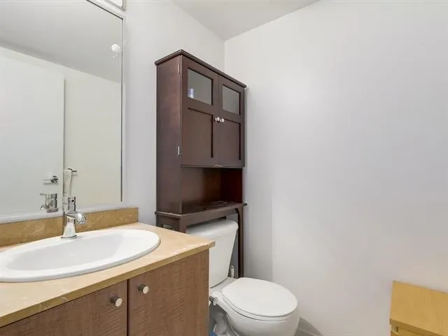 616 610 Granville Street