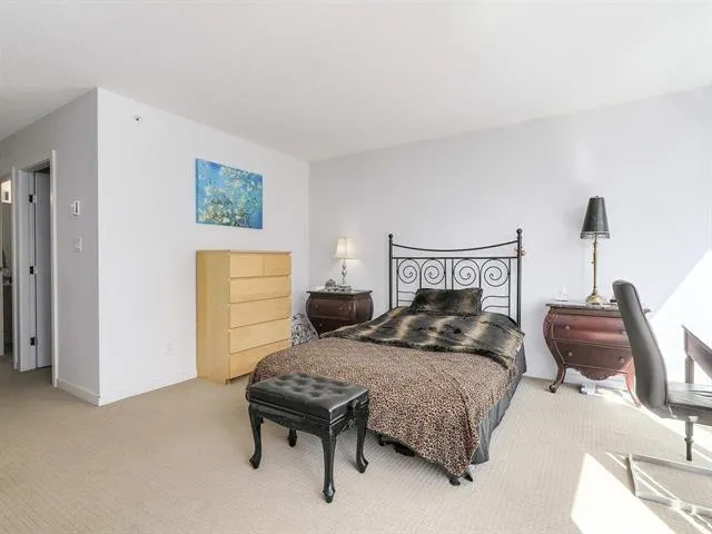 616 610 Granville Street