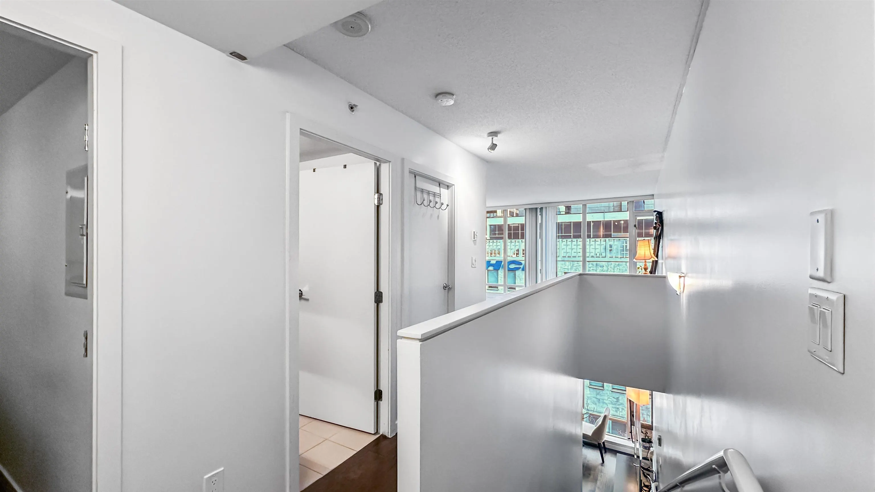 616 610 Granville Street