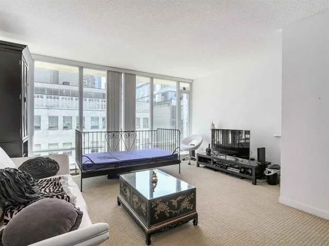 616 610 Granville Street