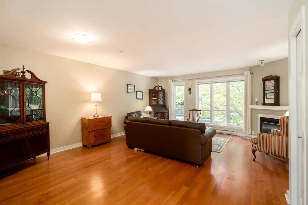 3 1233 Main Street