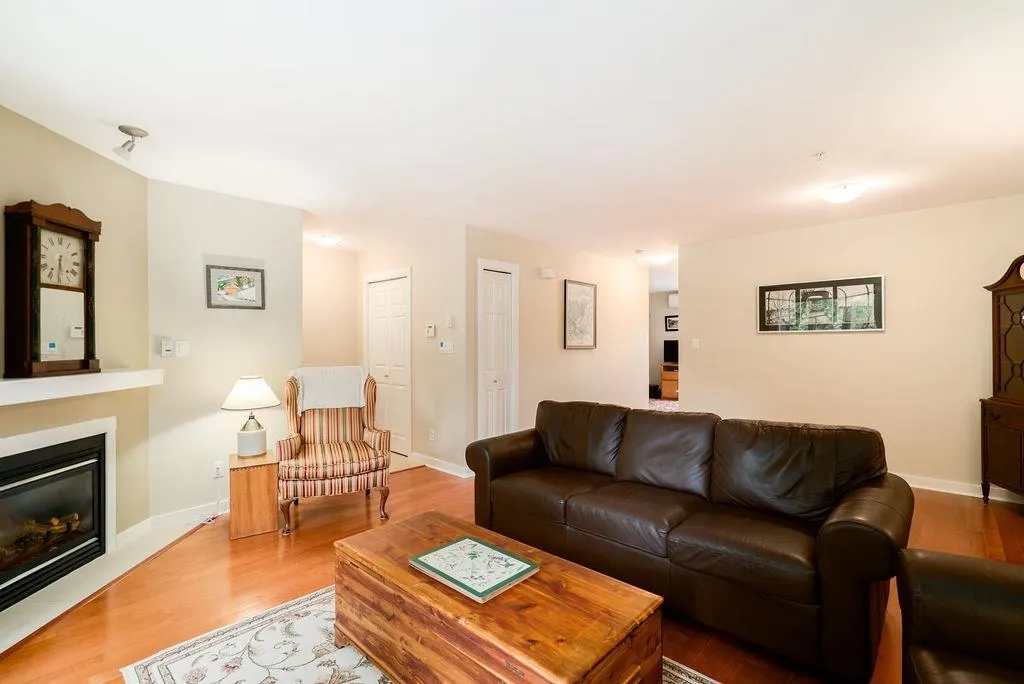 3 1233 Main Street
