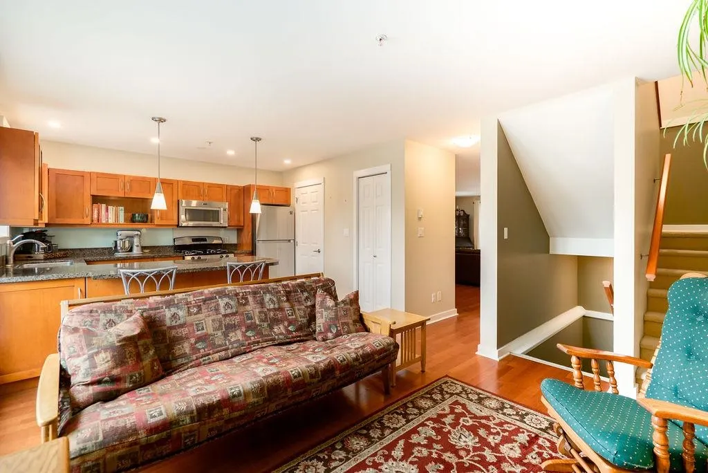 3 1233 Main Street