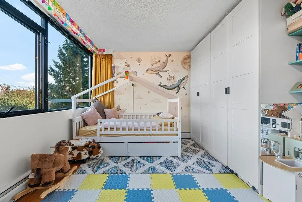 403 2445 W 3rd Avenue