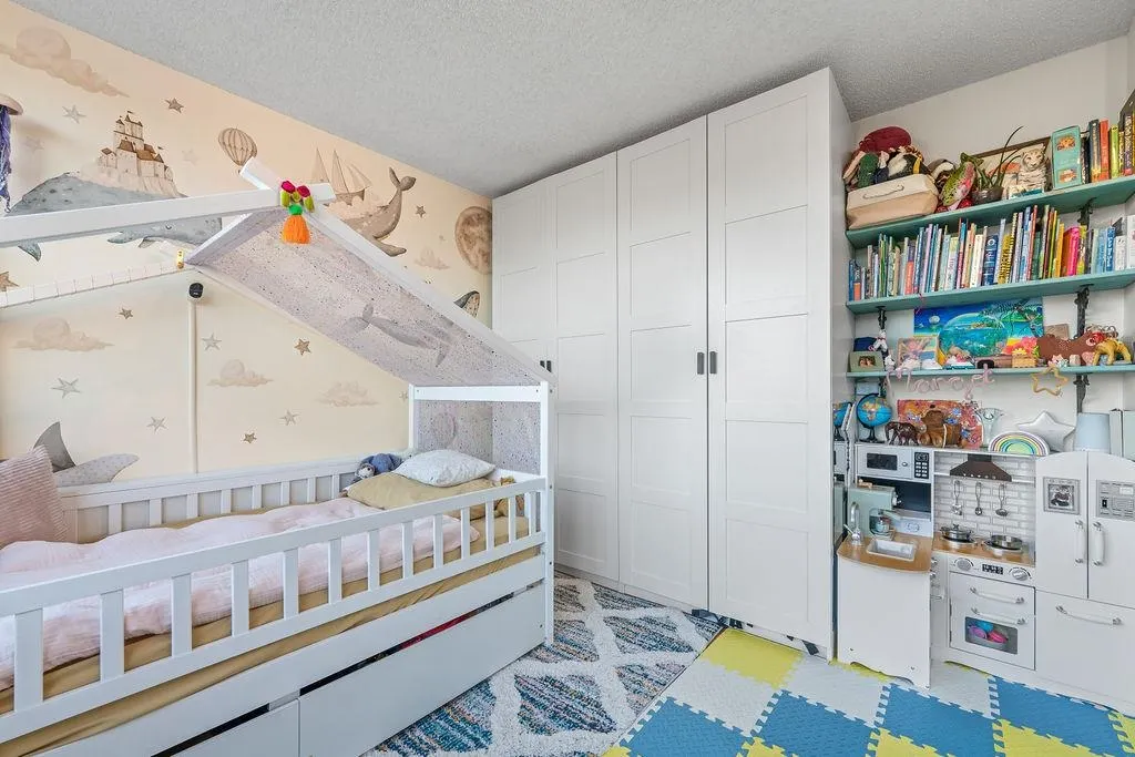 403 2445 W 3rd Avenue