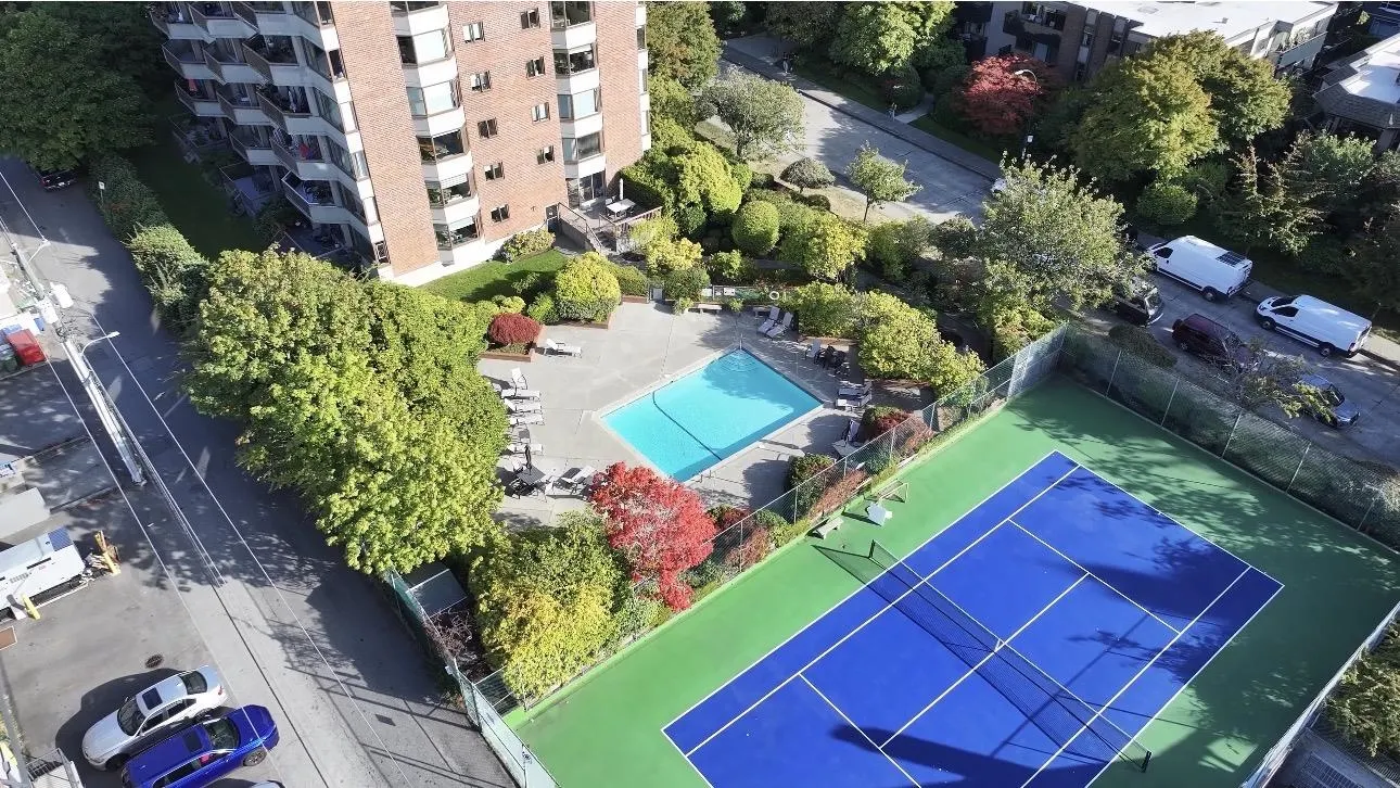 403 2445 W 3rd Avenue