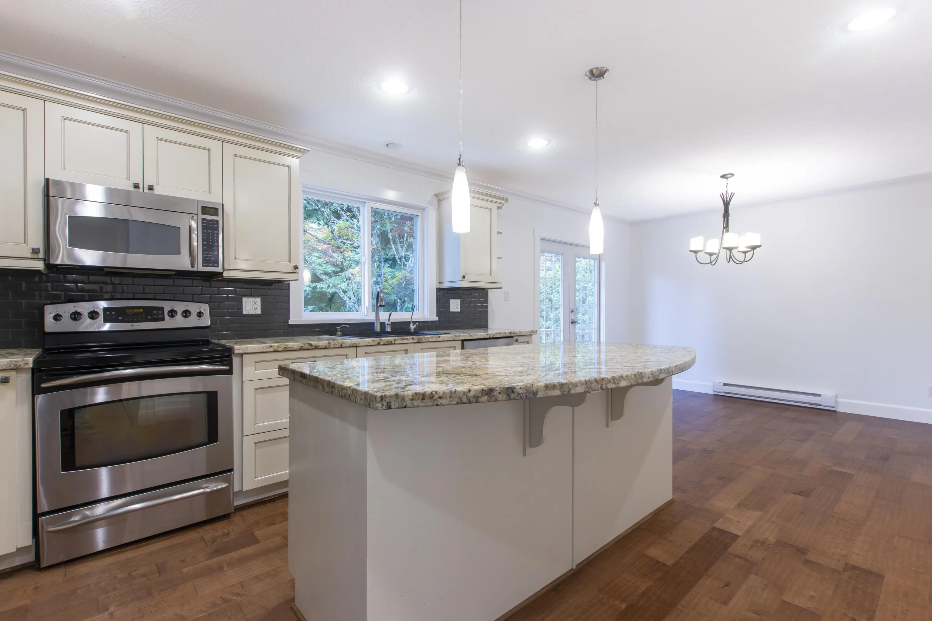 40809 Mountain Place