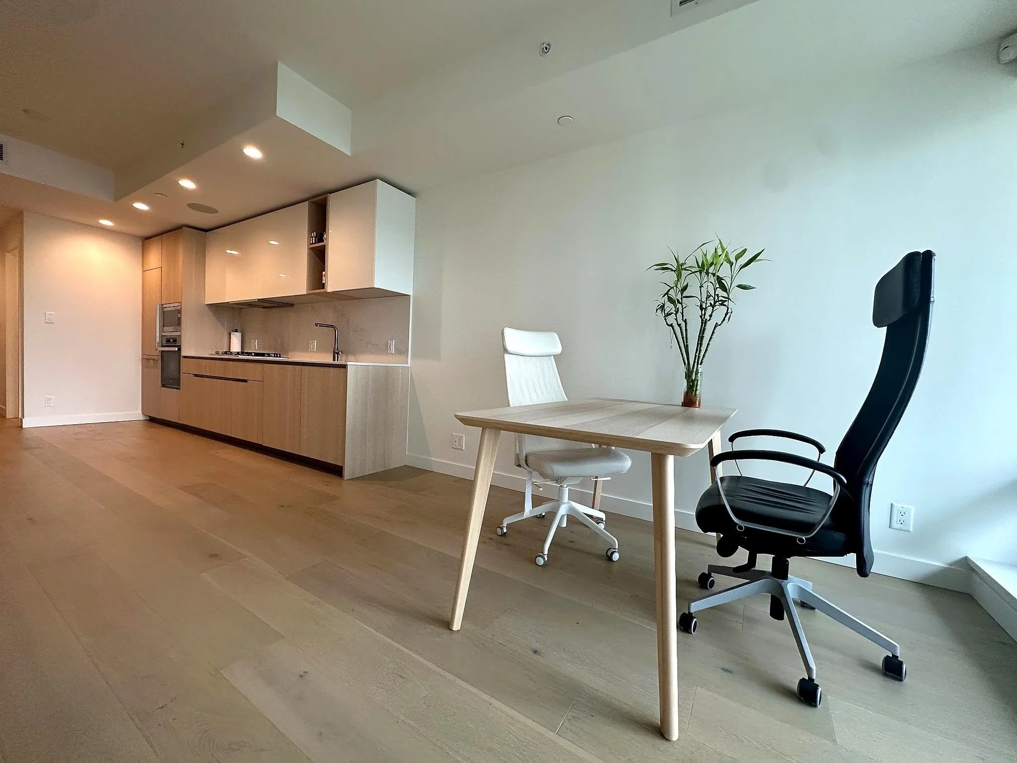 603 6855 Pearson Way