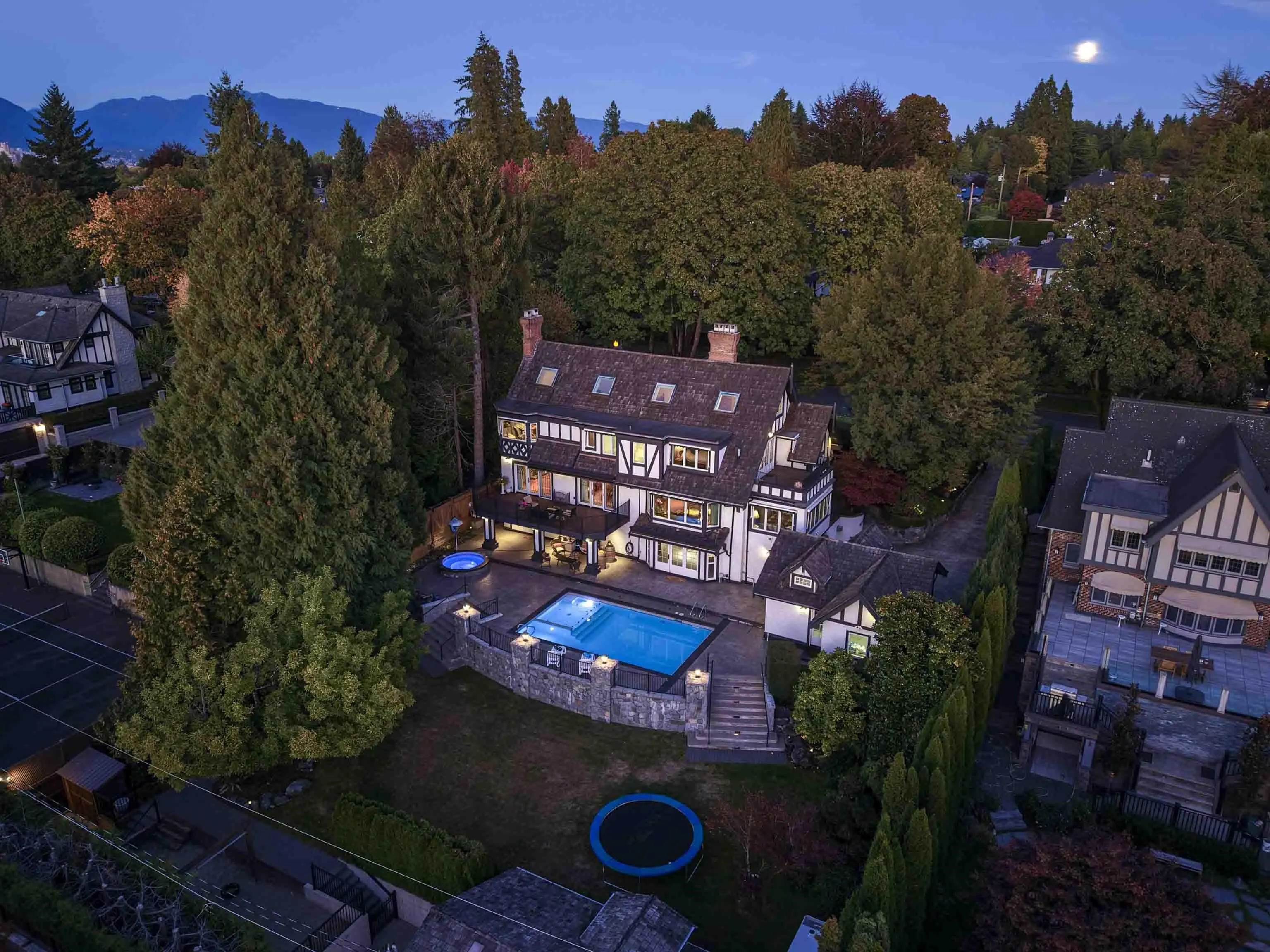 5149 Connaught Drive