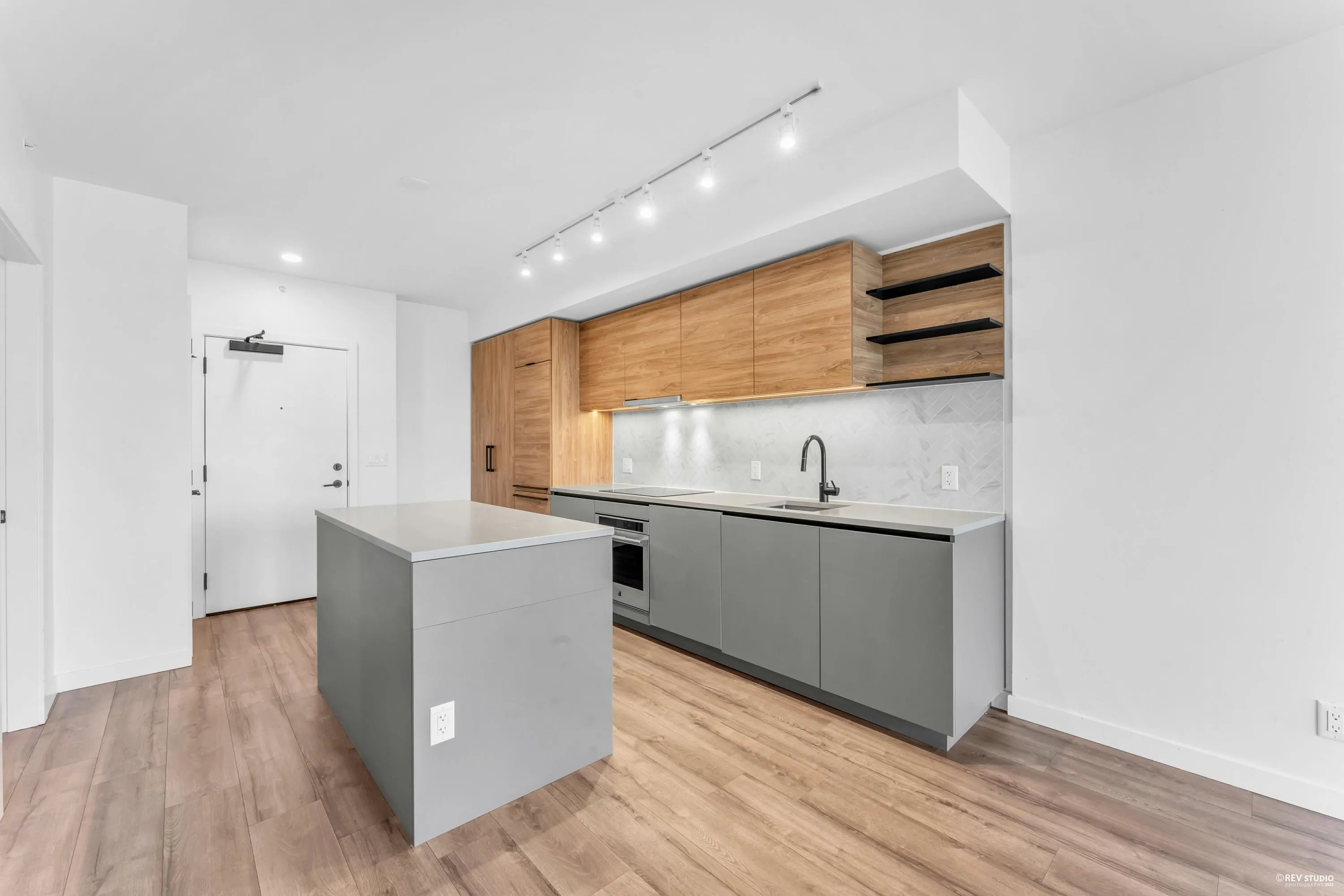 907 13428 105 Avenue