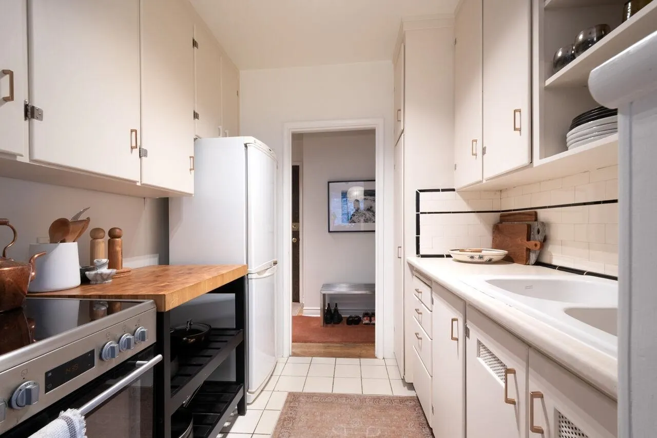 103 985 Jervis Street