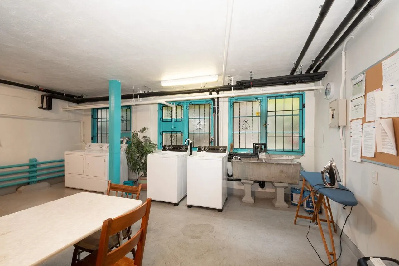 103 985 Jervis Street