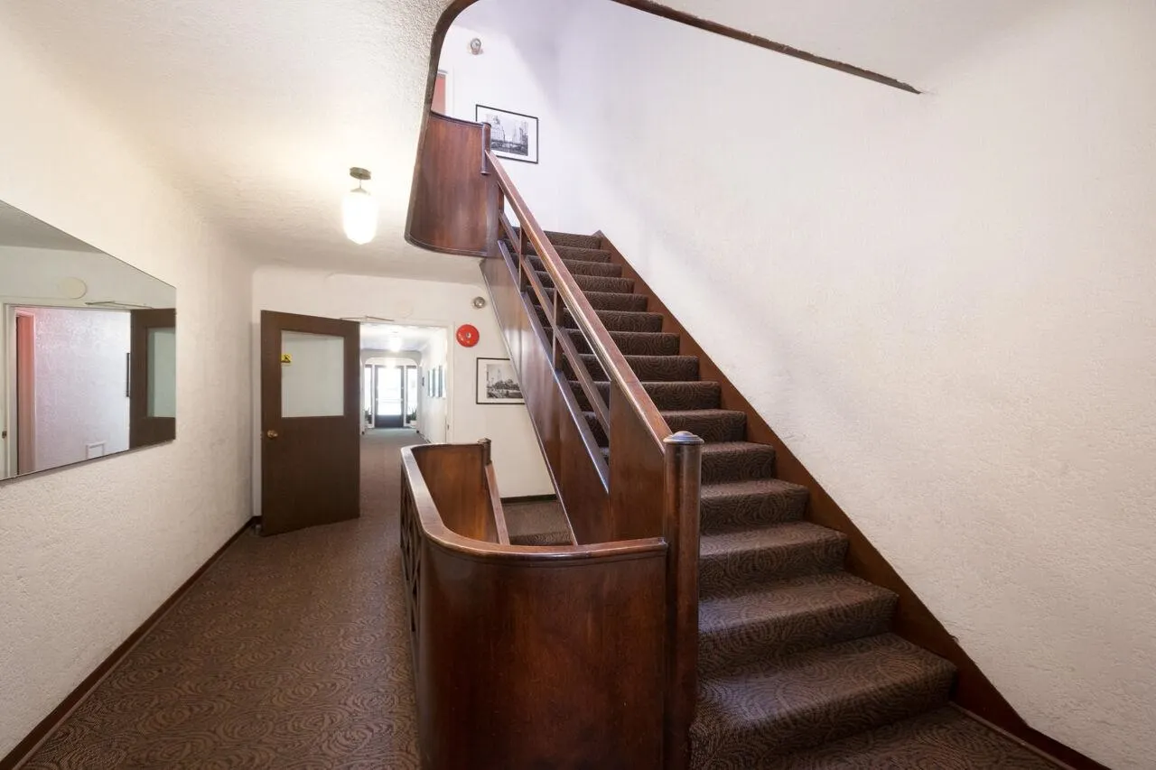 103 985 Jervis Street