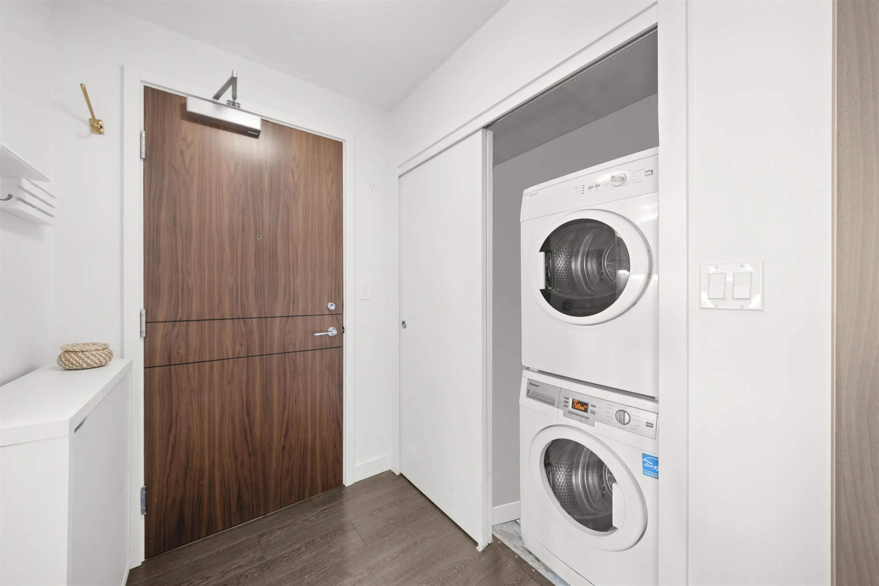 1901 13696 100 Avenue