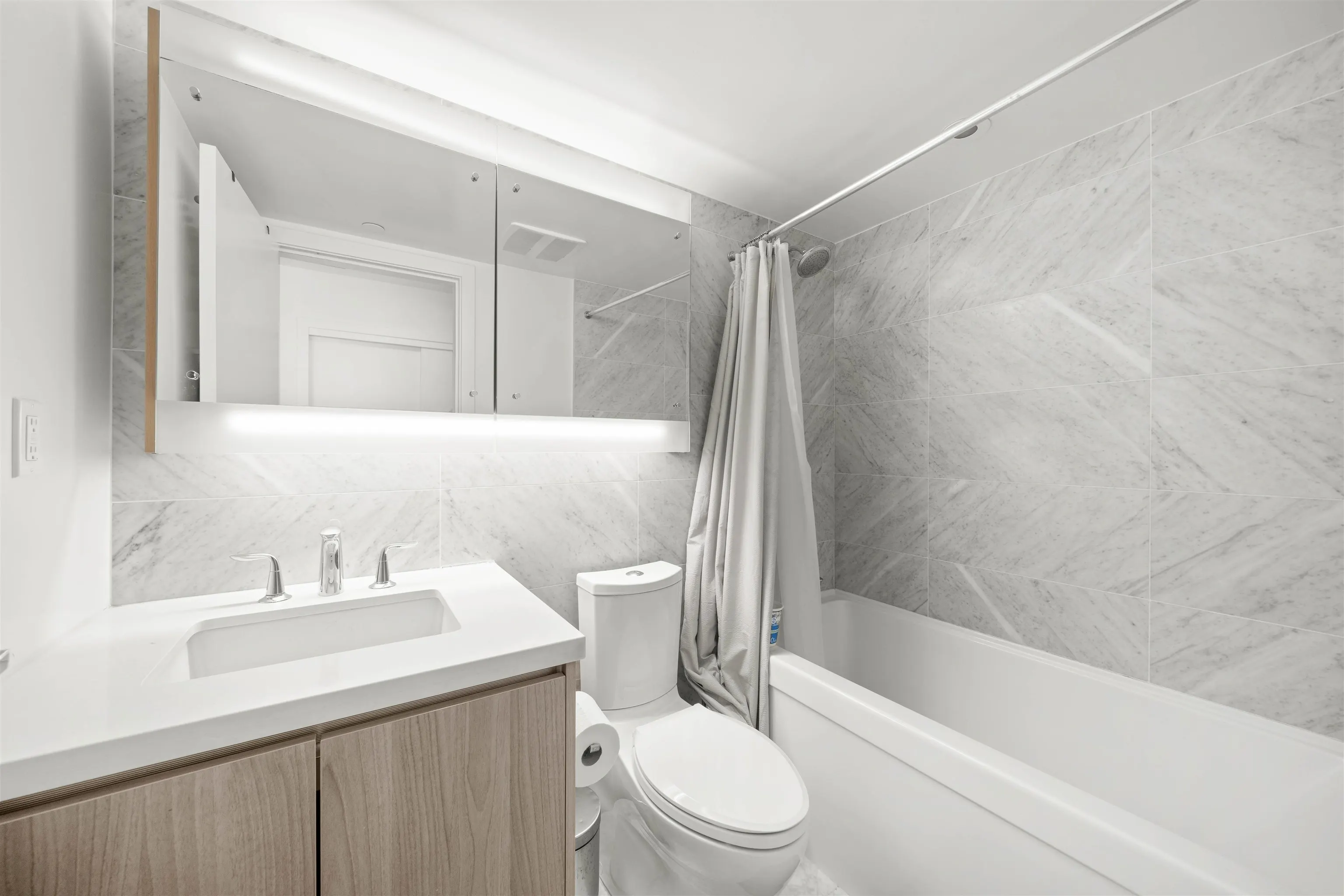 1901 13696 100 Avenue