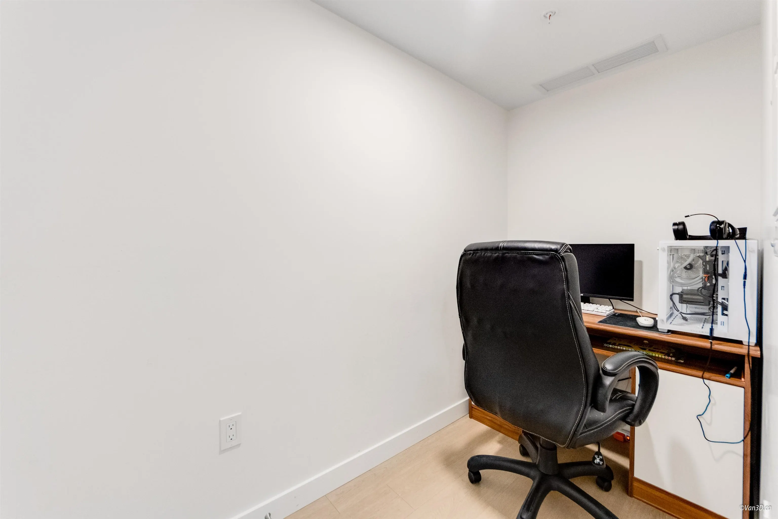 1106 7769 Park Crescent