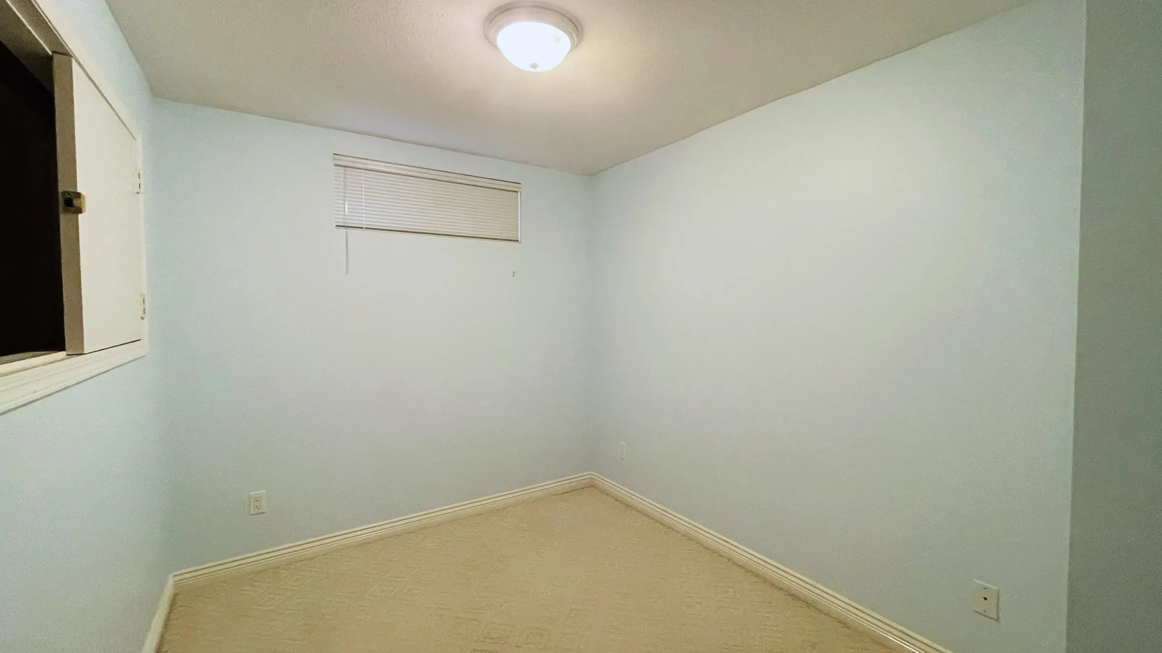 Basement 7950 Selkirk Street