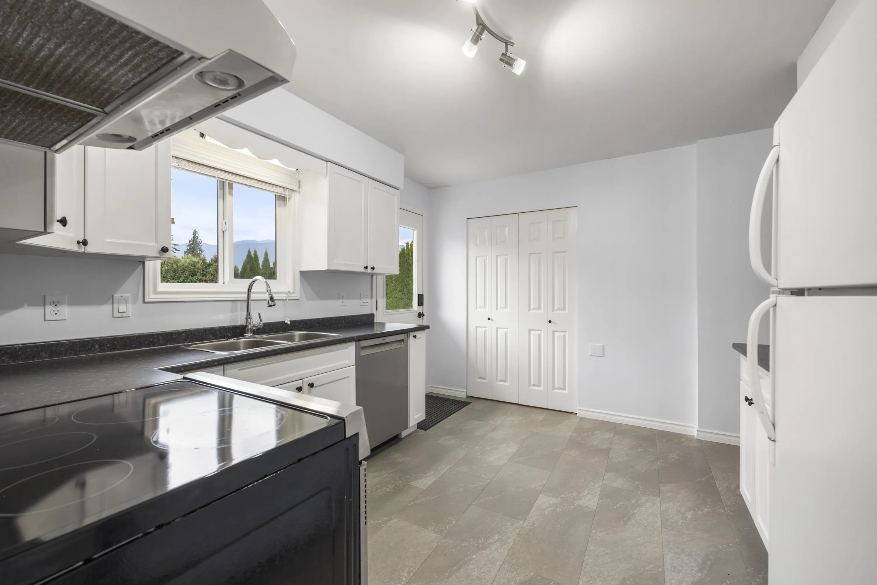 10107 Shamrock Drive