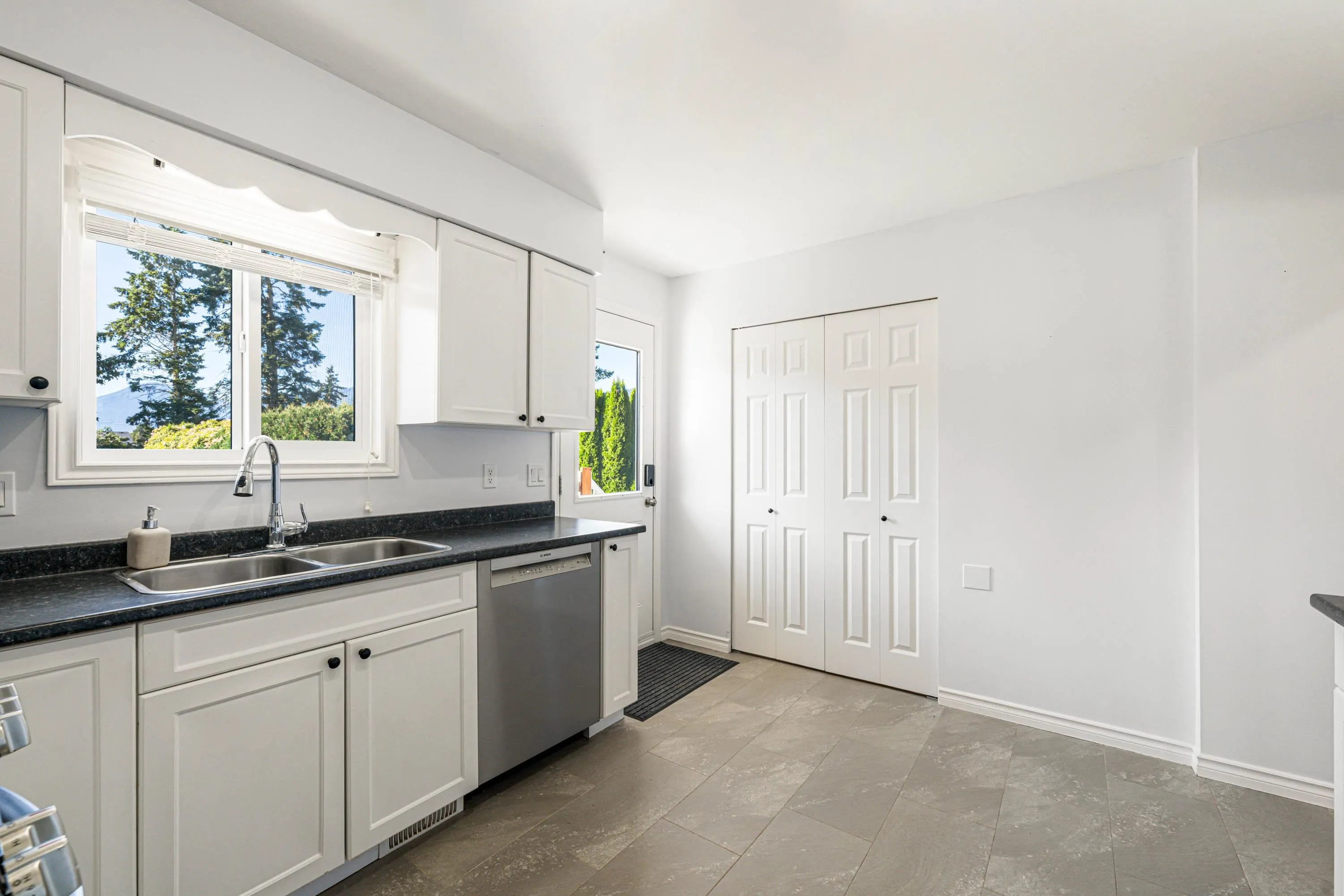 10107 Shamrock Drive