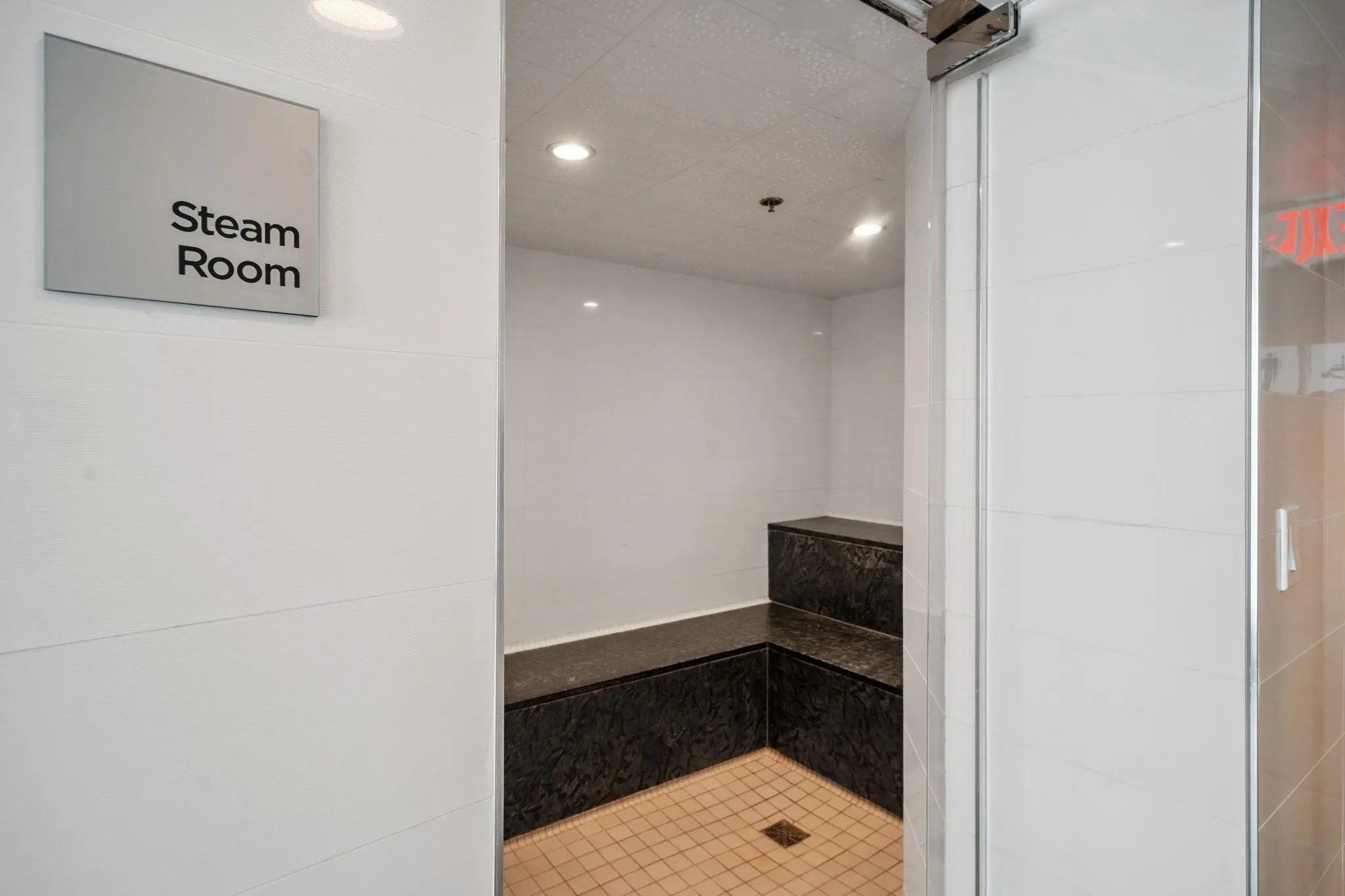 206 1477 W Pender Street