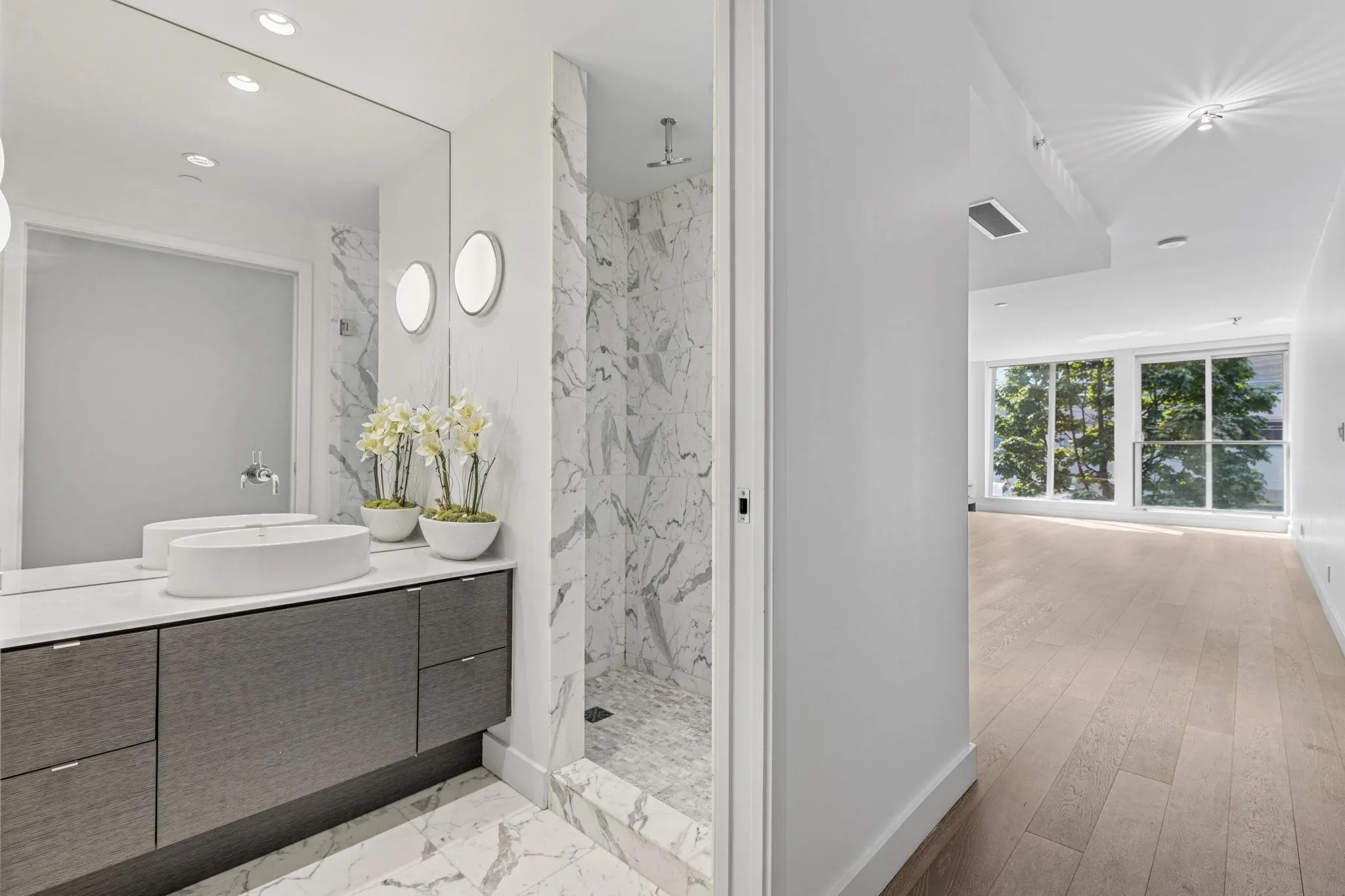 206 1477 W Pender Street