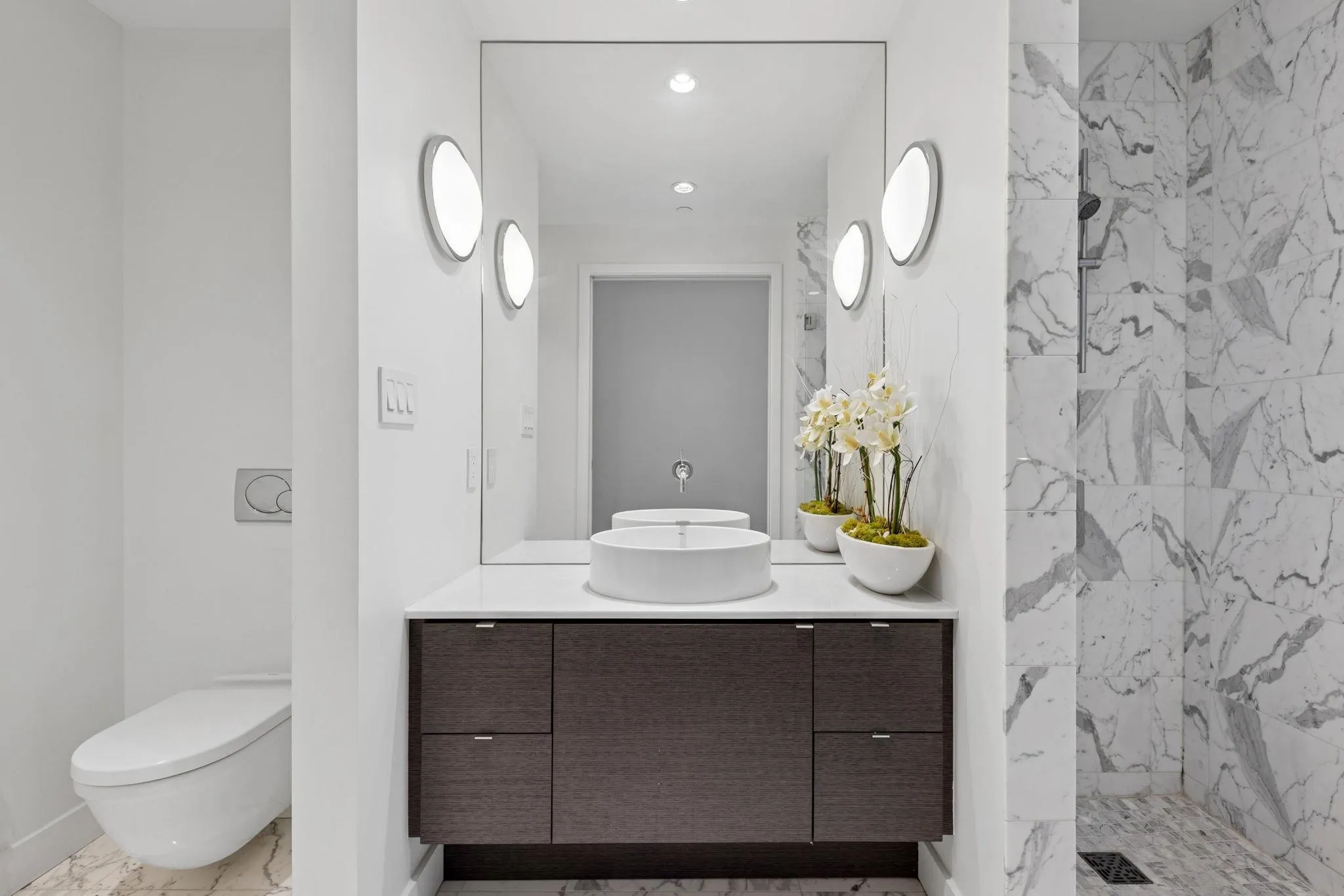 206 1477 W Pender Street