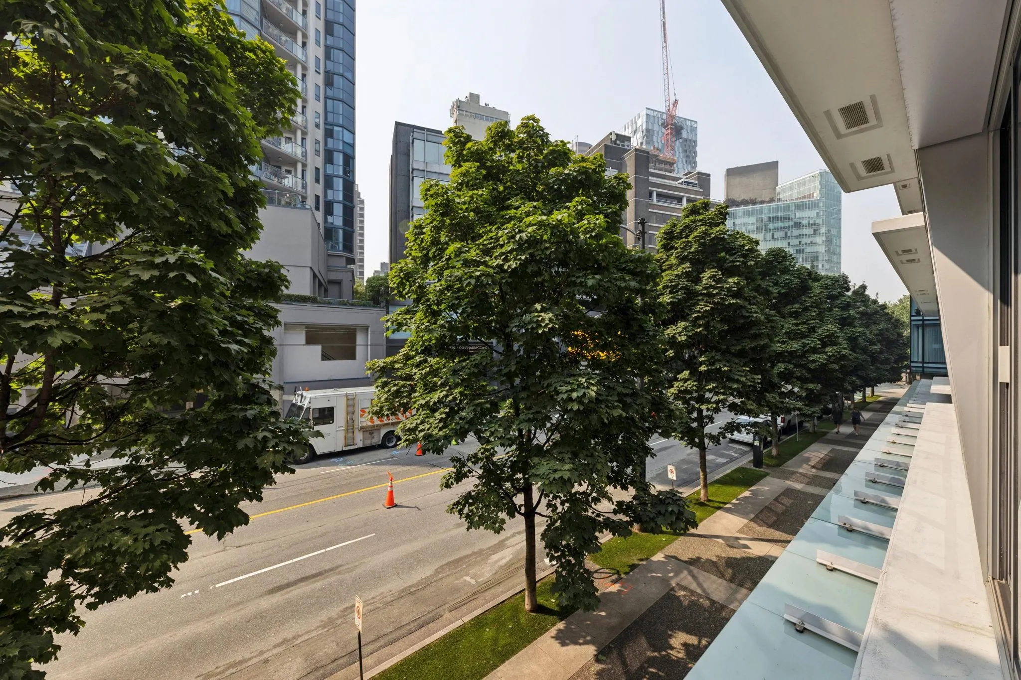 206 1477 W Pender Street